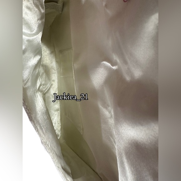 💙 White and Pink Cherry Embroidered Bag - Picture 8 of 8